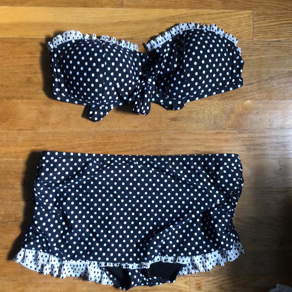 Kenneth Cole Reaction 2 Piece Swim Suit